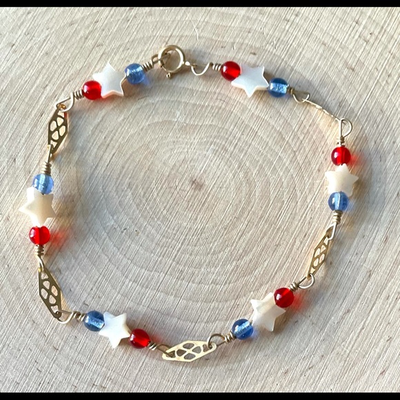 Vintage Gold star bracelet red white blue bead 14k gold fill chain 4th of July - Picture 5 of 7